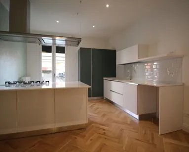 Cucina ristrutturata moderna su misura