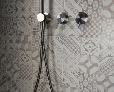 Dettaglio rivestimenti bagno