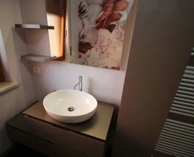 Mobile lavabo con lavabo da appoggio