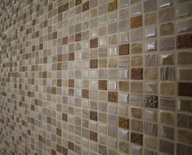 Dettaglio rivestimenti bagno mosaico