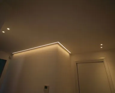 Zona giorno con illuminazione integrata