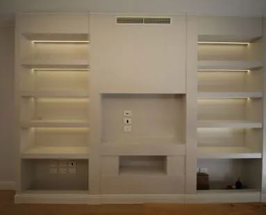 Ambiente living con arredi su misura
