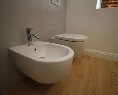 Sanitari sospesi