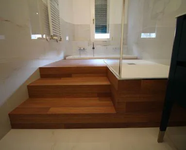 Bagno ristrutturato con finiture moderne