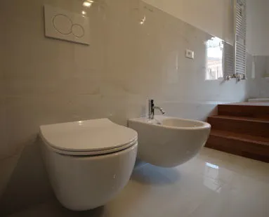 Sanitari sospesi